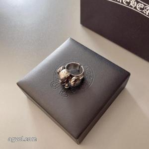 オーバーサイズ通勤スタイルCHROME HEARTSリングコピー ブランド 販売
