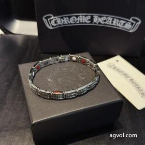 ブレスレットCHROME HEARTS超人気モデル入荷 ラグジュアリーな雰囲気 大胆なデザインスーパー コピー ブランド 通販