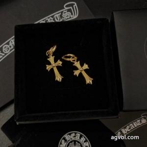 今年のトレンド！ 一番素敵 限定的新作入荷激安 ブランド 通販耳くぎCHROME HEARTS