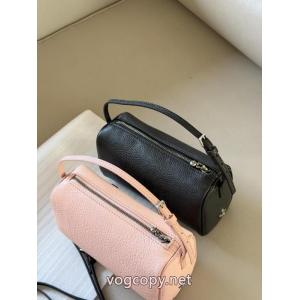 バッグ偽物 ブランド 販売クロムハーツ個性派  夏の最新ファッション 清涼感