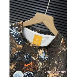 偽 ブランドCHROME HEARTS注目度が高いアイテム 数量限定品 話題の新作長袖Tシャツ
