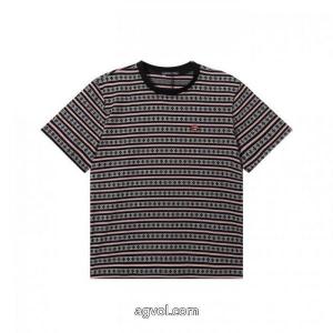 半袖Tシャツブランド コピー新色入荷 愛用者が続出中 欧米韓流/雑誌 CHROME HEARTS