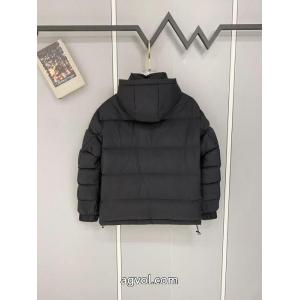人気商品セール オシャレな新作 機能性が素晴らしいダウンジャケットブランド コピー 専門CHROME HEARTS