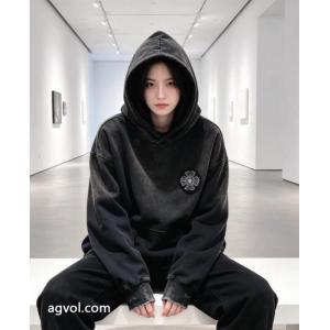パーカーブランド コピー 販売旬スタイルに早変わり! 新色登場 大人気のモデルCHROME HEARTS