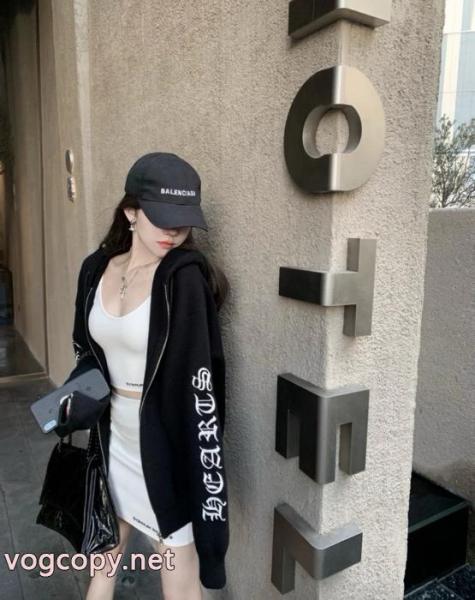 パーカーコート大人気コラボ商品 スタイルを綺麗に 新価格で登場 2025スーパーコピーCHROME HEARTS 3
