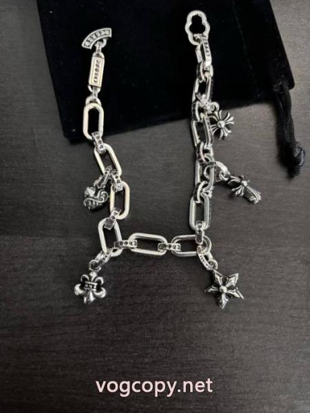 絶対欲しい新作 不動の人気商品 今年も大人気ブレスレットCHROME HEARTSスーパー コピー 販売 4