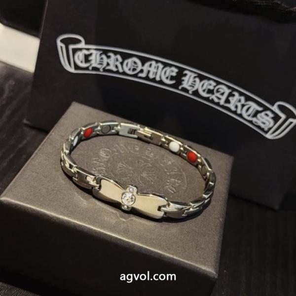 SALE品追加 人気プレゼント 更にトレンドが急上昇中ブレスレットCHROME HEARTSブランド コピー 3
