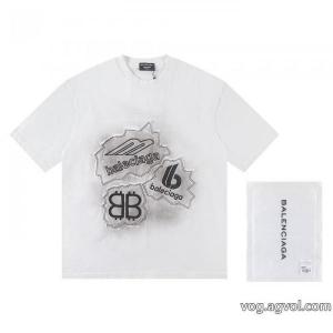 雑誌で話題の商品 人気ブランドの新作2026トレンド お早めに希少balenciagaコピー 商品 通販半袖Tシャツ