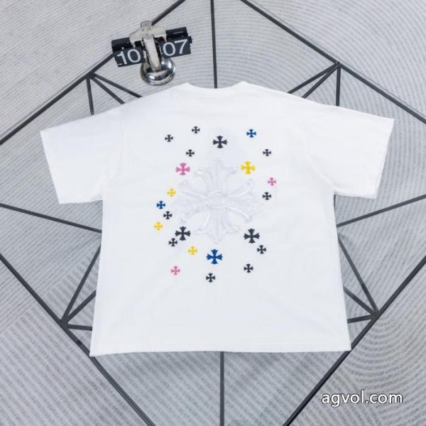 半袖Tシャツ洗練された佇まい ロゴが美しい 幅広く使えるブランド コピー 専門店CHROME HEARTS 5 