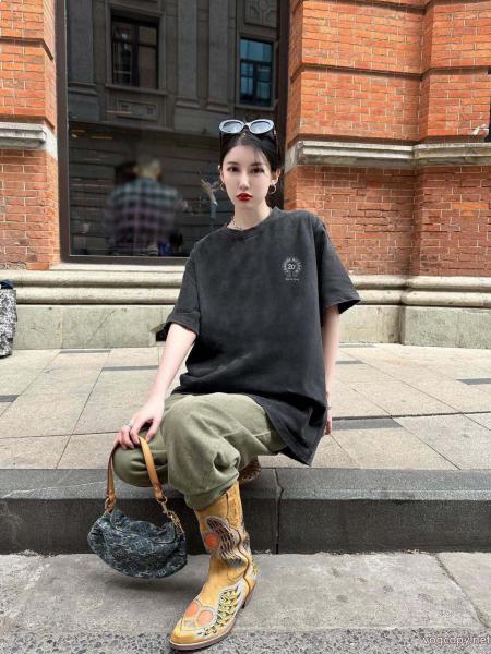 ブランド 激安トレンド感満載 今年も大人気 快適さと洗練された表情半袖TシャツCHROME HEARTS 0 
