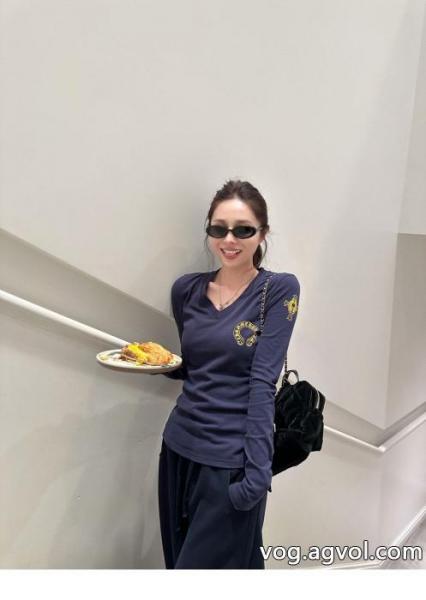 スーパー コピー 通販大人気再登場  大ヒット割引販売 2026新入荷CHROME HEARTS長袖Tシャツ 0 