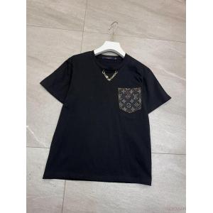 ブランドコピー半袖TシャツLOUIS VUITTON今年流行りの新作アイテム 存在感が高い 即日対応