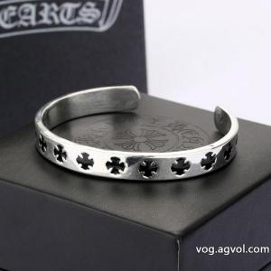 良好な材質 上品低価 通年ブレスレットスーパー コピー 通販CHROME HEARTS
