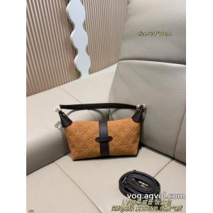 LVスエードPochette Miaエンボス脇バッグ