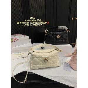 Diorブランド 通販バッグ早期完売 ネクストヒット必至ブランド デイリーに使いたい！.